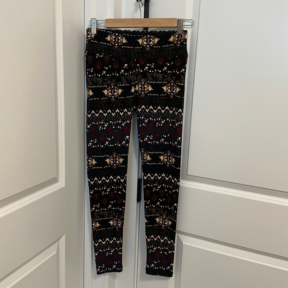 NWOT LulaRoe Aztec Print Leggings